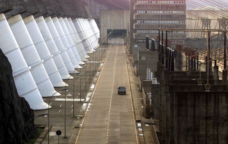 &copy; Reuters. Itaipu
29/05/2001
REUTERS/Paulo Whitaker