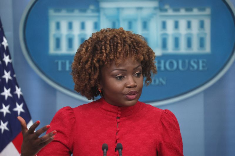 &copy; Reuters. Secretária de imprensa da Casa Branca dos EUA, Karine Jean-Pierre, durante coletiva de imprensa na Casa Branca em Washington
05/04/2023
REUTERS/Leah Millis