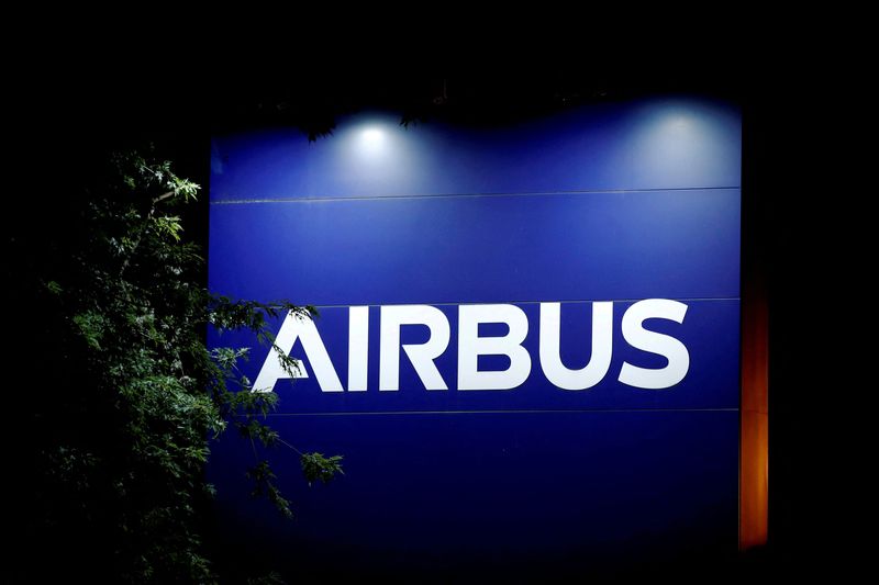 &copy; Reuters. FILE PHOTO: A logo of Airbus is seen at the entrance of its factory in Blagnac near Toulouse, France, July 2, 2020. REUTERS/Benoit Tessier//File Photo