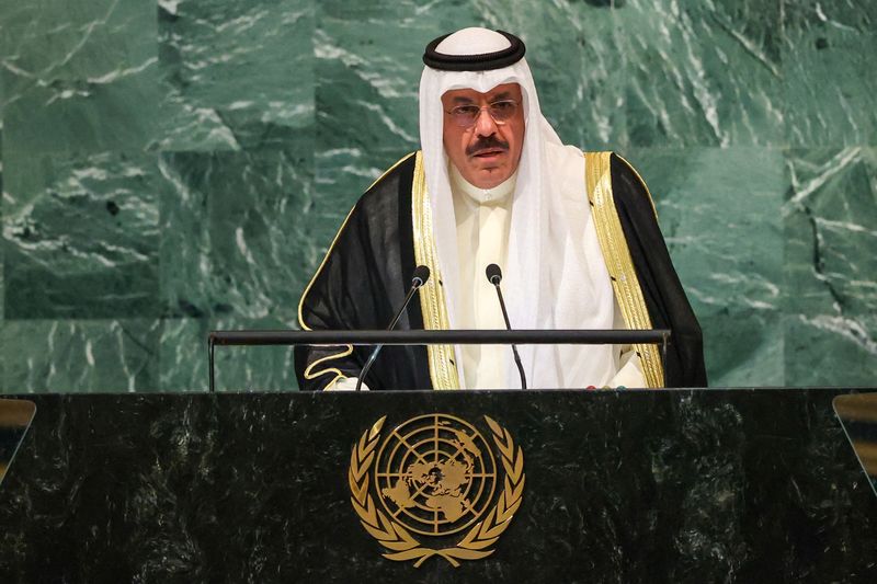 © Reuters. رئيس الوزراء الكويتي الشيخ أحمد نواف الأحمد الصباح يتحدث في الجمعية العامة للأمم المتحدة في نيويورك يوم 22 سبتمبر أيلول 2022. تصوير: ديفيد ديلجادو - رويترز.