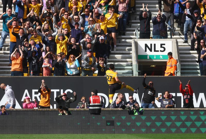 &copy; Reuters. Torcida do Wolverhampton Wanderers em partida contra o Chelsea
08/04/2023
Action Images via Reuters/Paul Childs 