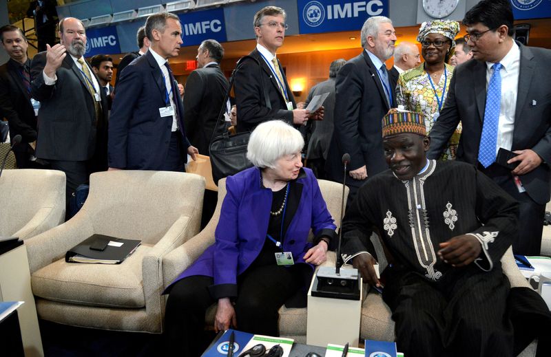 &copy; Reuters. FILE PHOTO: Janet Yellen chats with Cameroon's Alamine Ousmane Mey before the start of the International Monetary and Financial Committee (IMFC) meeting, as part of the IMF and World Bank's 2017 Annual Spring Meetings, in Washington, U.S., April 22, 2017.