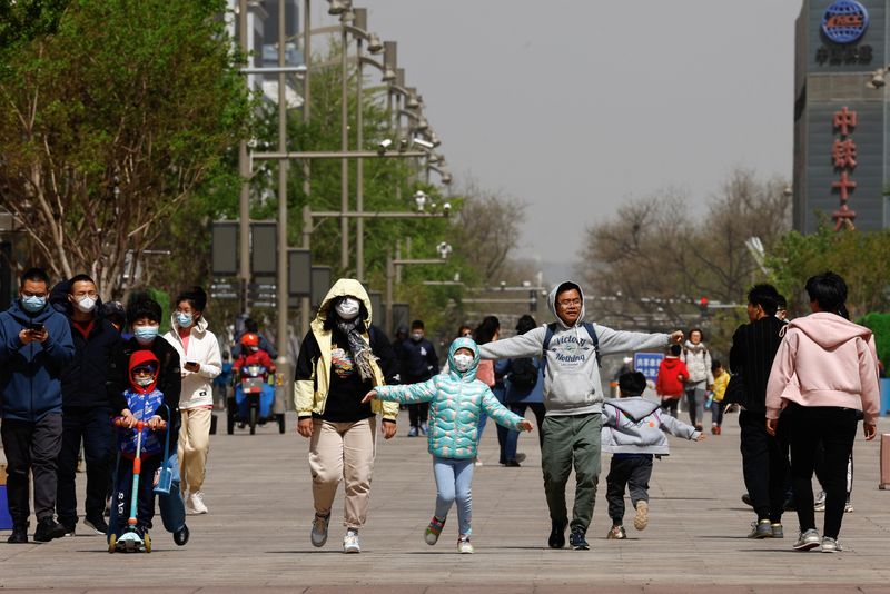 Sandstorms, dangerous pollution return to Beijing