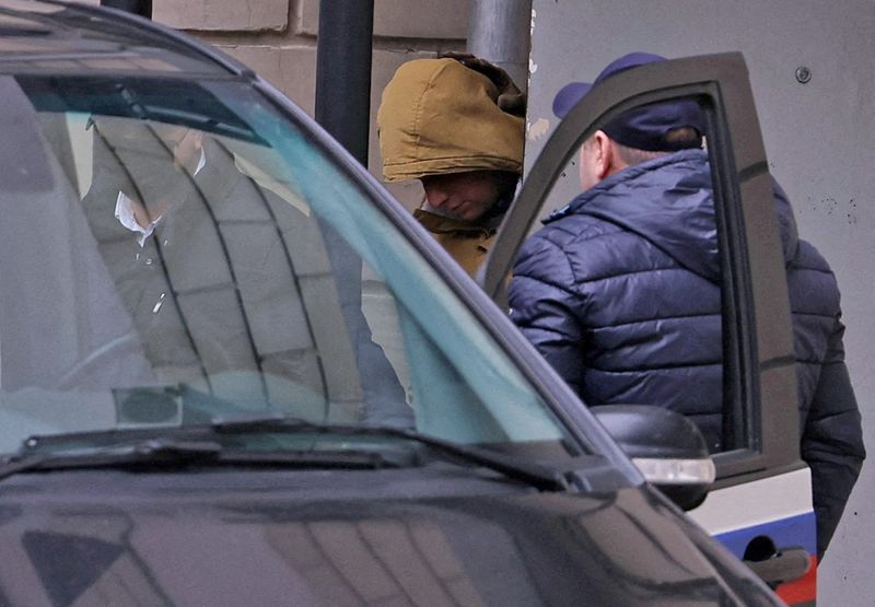 &copy; Reuters. FILE PHOTO: Reporter for U.S. newspaper The Wall Street Journal Evan Gershkovich, detained on suspicion of espionage, leaves a court building in Moscow, Russia March 30, 2023. REUTERS/Evgenia Novozhenina/File Photo