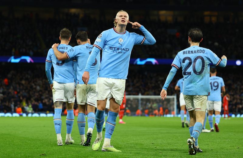 Haaland marca dois e Manchester City abre defesa do título inglês