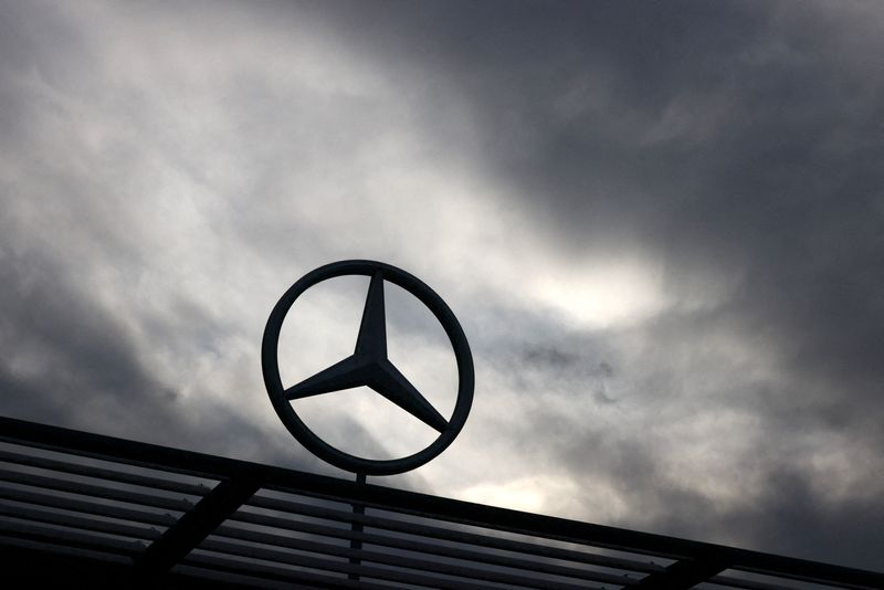 Mercedes posts rise in Q1 sales boosted by EVs, premium cars