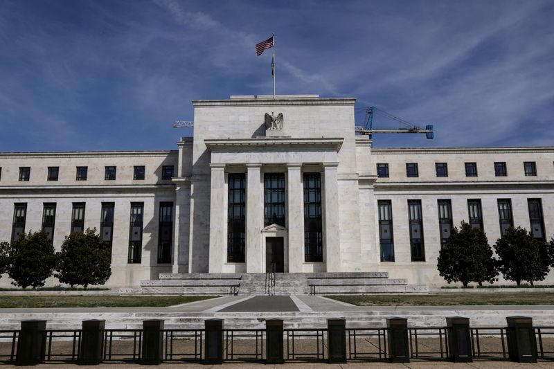 Several Fed officials considered rate pause in March, minutes show