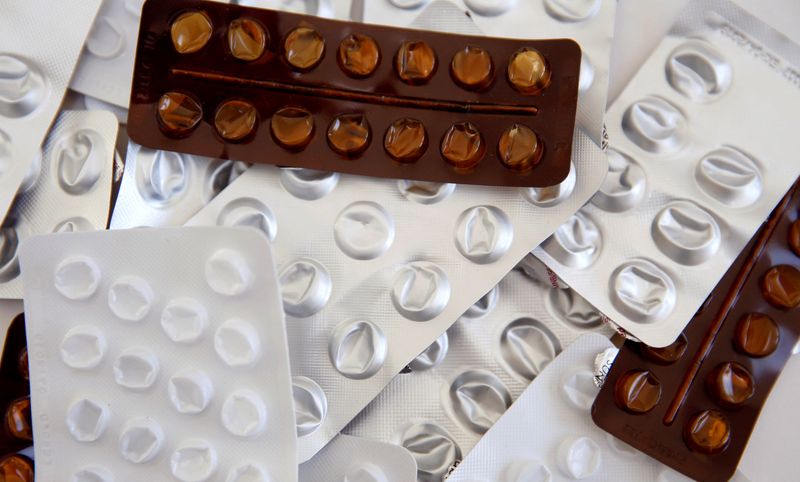 &copy; Reuters. FILE PHOTO: Used blister packets that contained medicines, tablets and pills are seen, in this picture illustration taken June 30, 2018. REUTERS/Russell Boyce/Illustration/File Photo