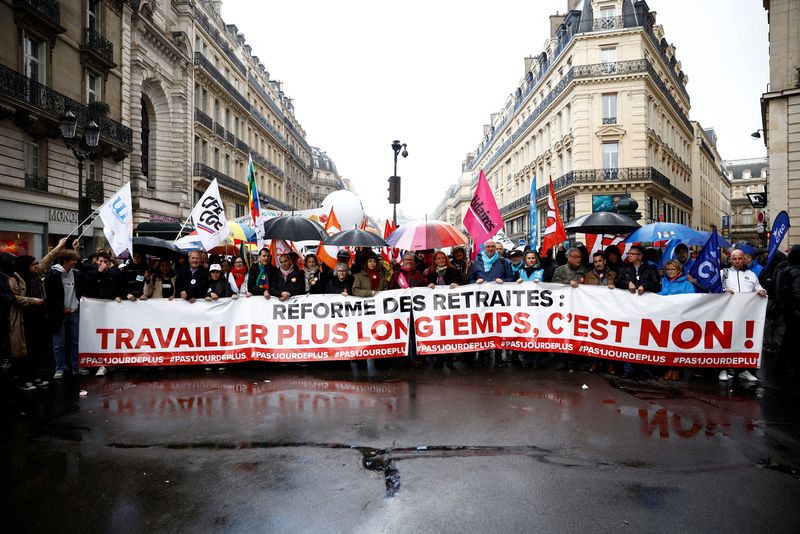 &copy; Reuters. Manifestantes protestam contra mudança em idade para aposentadoria em Paris
13/04/2023 REUTERS/Stephane Mahe