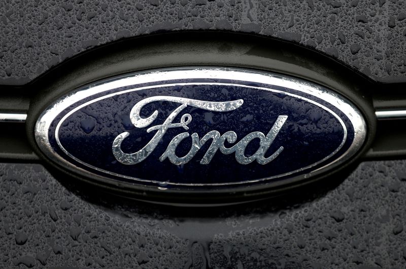 © Reuters. Logo da Ford
17/12/2014
REUTERS/Francois Lenoir