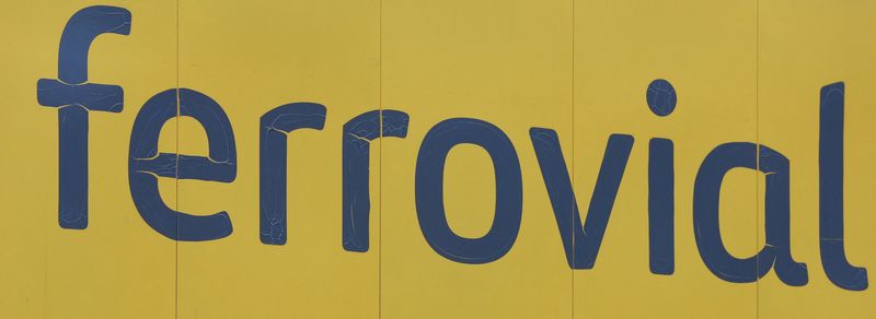 &copy; Reuters. FILE PHOTO: The logo of Spanish infrastructure firm Ferrovial is seen in Madrid, Spain, March 9, 2016. REUTERS/Sergio Perez