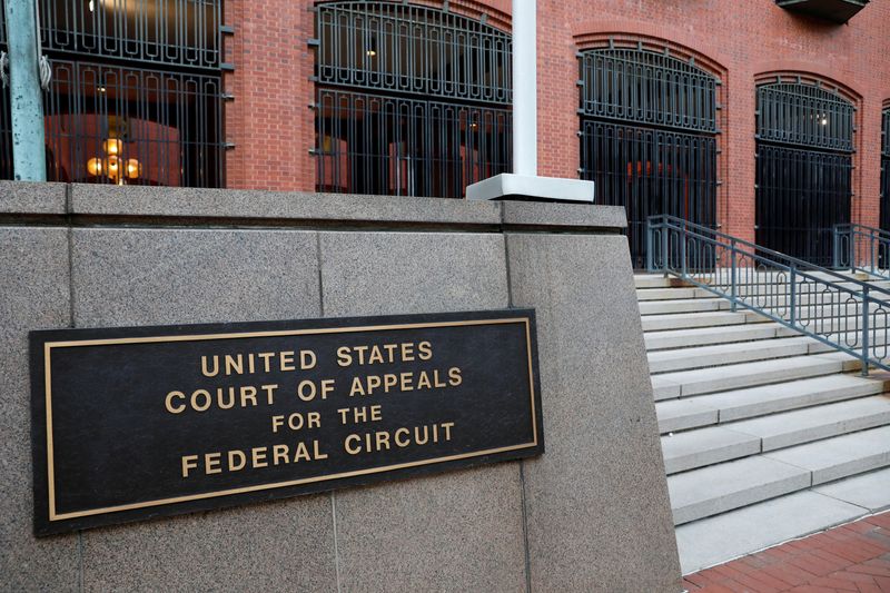 &copy; Reuters. FILE PHOTO: The United States Court of Appeals for the Federal Circuit is seen in Washington, D.C., U.S., August 30, 2020. REUTERS/Andrew Kelly/File Photo