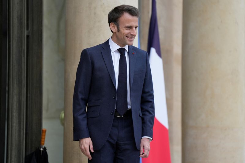 &copy; Reuters. Presidente da França, Emmanuel Macron, no Palácio do Eliseu, em Paris
14/04/2023 Lewis Joly/Pool via REUTERS