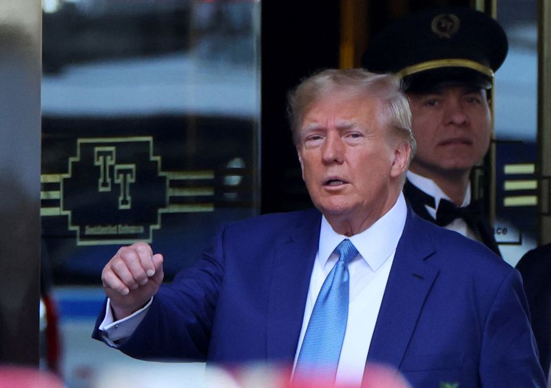 &copy; Reuters. Former U.S. President Donald Trump departs from Trump Tower to give a deposition to New York Attorney General Letitia James who sued Trump and his Trump Organization, in New York City, U.S., April 13, 2023. REUTERS/Mike Segar