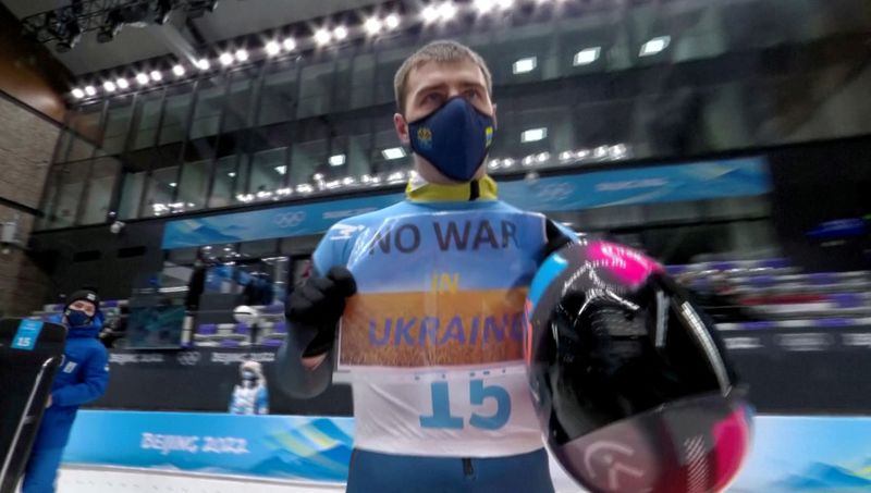 &copy; Reuters. ウクライナの青年スポーツ省は１４日、五輪を含め、同国に侵攻するロシアと協力国ベラルーシの選手が参加する大会に代表チームが参加することを禁止する法令を発表した。北京で２０２