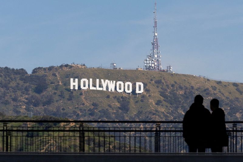 Roteiristas de Hollywood votam para decidir se dão poder aos negociadores para convocar greve