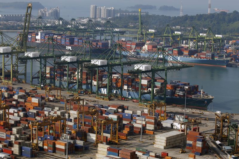 Singapore March exports fall 8.3% y/y, drop less than forecast