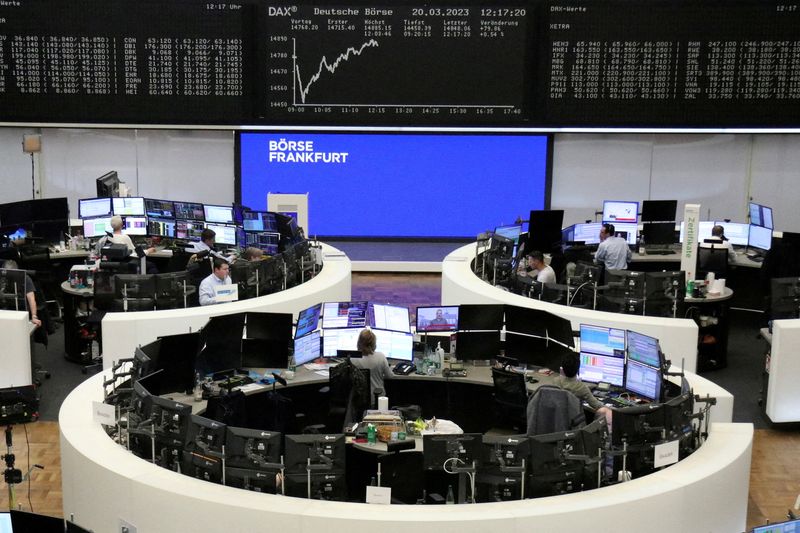 &copy; Reuters. FILE PHOTO: The German share price index DAX graph is pictured after Switzerland’s UBS has agreed to buy rival Credit Suisse in a merger engineered by Swiss authorities, at the stock exchange in Frankfurt, Germany, March 20, 2023.    REUTERS/Staff/File 