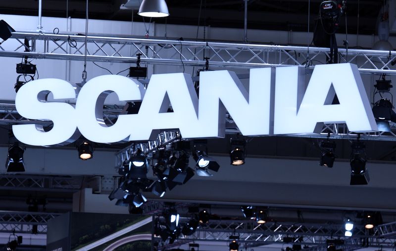 &copy; Reuters. FILE PHOTO: The logo of Swedish truck maker Scania is pictured at the IAA truck show in Hanover, September 22,  2016.  REUTERS/Fabian Bimmer