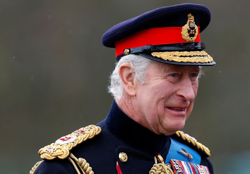 &copy; Reuters. FILE PHOTO: Britain's King Charles arrives to attend The Sovereign's Parade at the Royal Military Academy in Sandhurst, Britain, April 14, 2023. REUTERS/Peter Nicholls