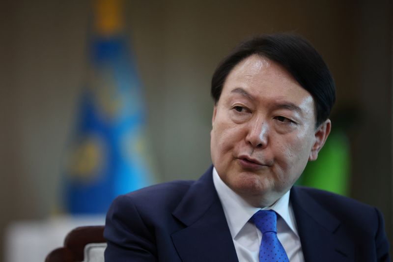 Le président sud-coréen ouvre la voie à une possible aide militaire à l'Ukraine