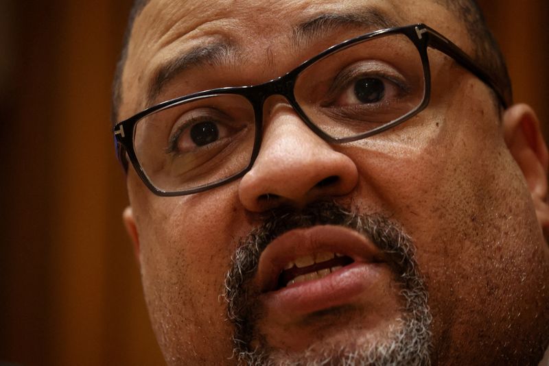 &copy; Reuters. FILE PHOTO: New York County District Attorney Alvin Bragg speaks during a news conference at 1 Police Plaza in New York City, U.S., April 18, 2023.  REUTERS/Brendan McDermid/File Photo