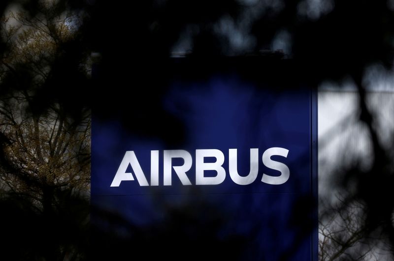 &copy; Reuters. FILE PHOTO: The logo of Airbus is seen at the entrance of a building in Toulouse, France, March 11, 2021. REUTERS/Stephane Mahe