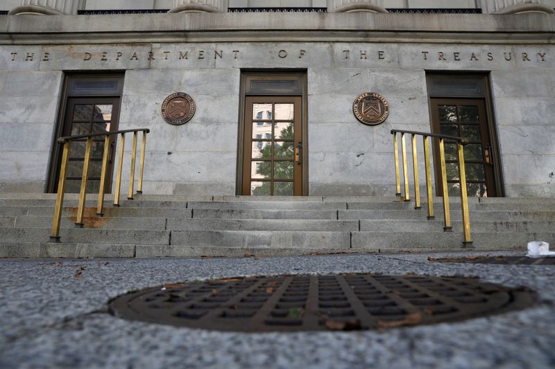 &copy; Reuters. FOTO DE ARCHIVO: La sede del Departamento del Tesoro de Estados Unidos en Washington, D.C., Estados Unidos. 29 de agosto, 2020. REUTERS/Andrew Kelly/Archivo
