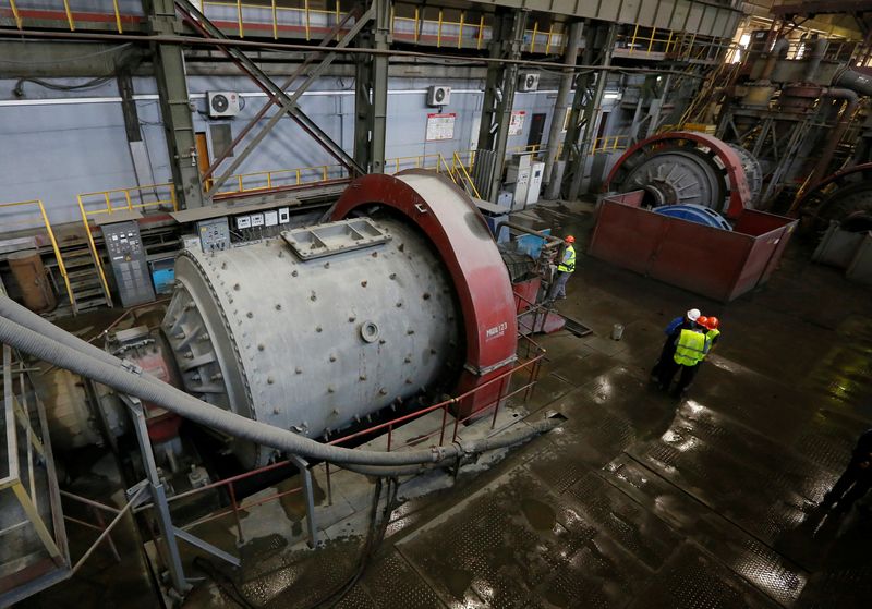 &copy; Reuters. FILE PHOTO: Employees are seen next to lead-and-zinc ore crusher at the Novoangarsky lead and zinc ore dressing plant on a former riverbed of Angara river near the Siberian settlement of Novoangars, Russia, August 17, 2016. Picture taken August 17, 2016. 