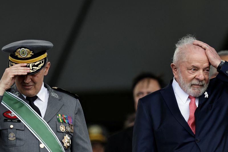 &copy; Reuters. Lula e o general Tomás Paiva
19/04/2023
REUTERS/Ueslei Marcelino