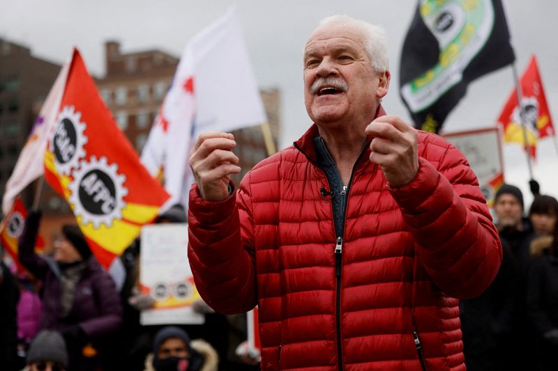 &copy; Reuters. FILE PHOTO: PSAC National President Chris Aylward speaks to media after more than 155,000 public sector union workers with the Public Service Alliance of Canada (PSAC) began a strike, in Ottawa, Ontario, Canada April 19, 2023. REUTERS/Blair Gable