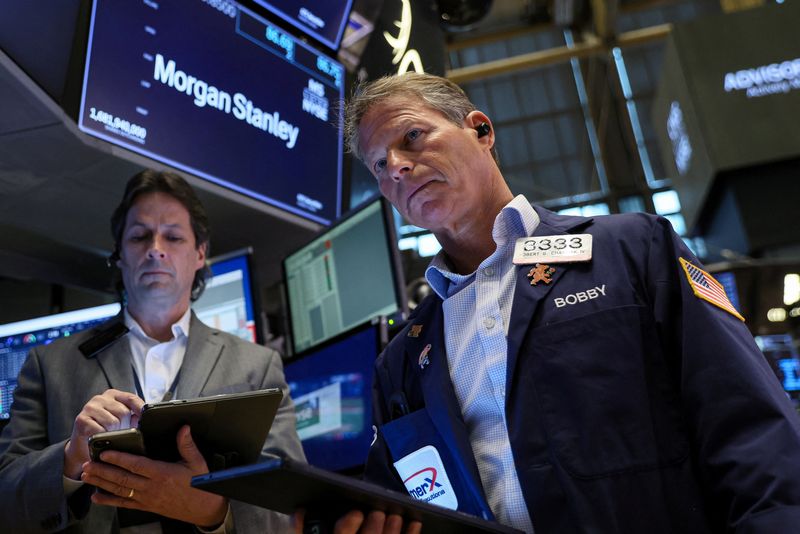 &copy; Reuters. Des traders à la bourse de New York. /Photo prise le 19 avril 2023/ REUTERS/Brendan McDermid
