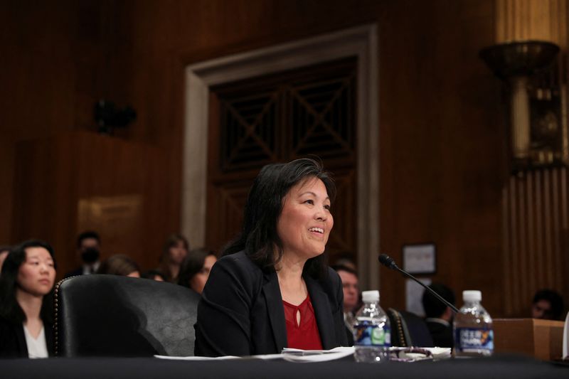 © Reuters. Julie Su speaks at a Senate Health, Education, Labor and Pensions Committee hearing on her nomination to be Labor Secretary, on Capitol Hill in Washington, U.S., April 20, 2023. REUTERS/Amanda Andrade-Rhoades