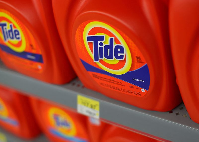 &copy; Reuters. FILE PHOTO: Tide laundry detergent is shown on display in Compton, California, U.S., January 10, 2017.  REUTERS/Mike Blake
