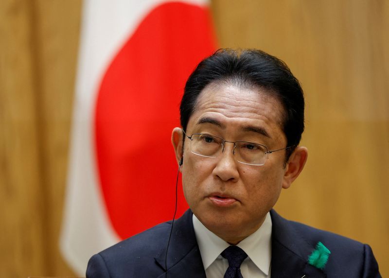 &copy; Reuters. 　４月２４日、岸田文雄首相は、週末に投開票が行われた補欠選挙の結果について「政策をやりぬけとの国民から叱咤激励」との認識を示した。衆院解散は「今は考えていない」という。写