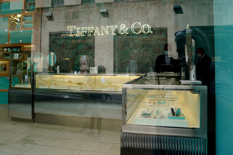&copy; Reuters. FILE PHOTO: A Tiffany & Co store is pictured in the Manhattan borough of New York City, New York, U.S., September 10, 2020.  REUTERS/Carlo Allegri