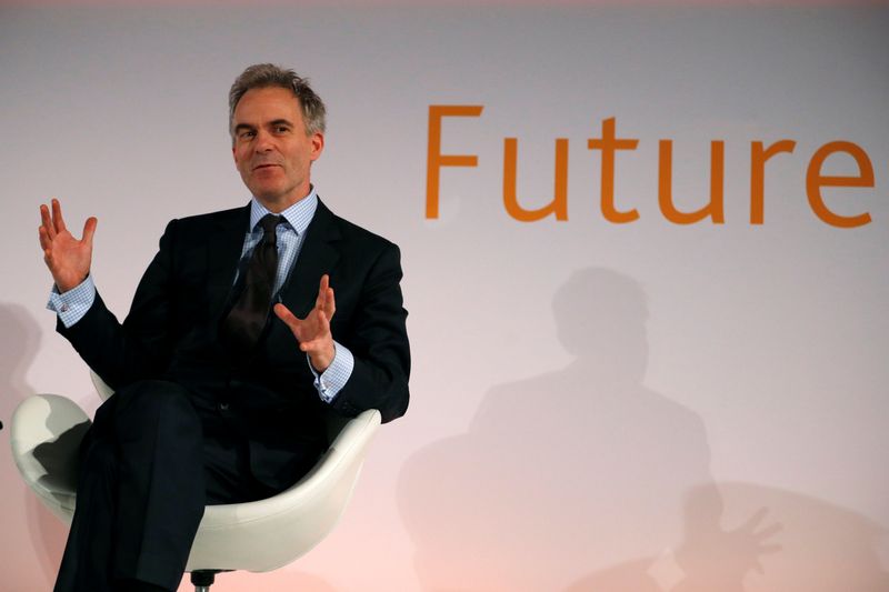 &copy; Reuters. FILE PHOTO: Bank of England Deputy Governor Ben Broadbent speaks at the 'Future Forum 2017' event in St George's Hall, Liverpool, Britain November 16, 2017.  REUTERS/Phil Noble