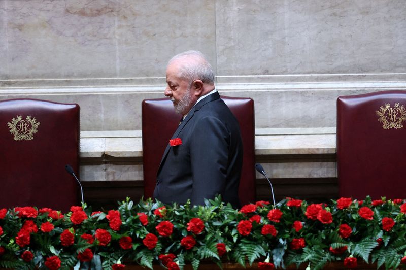 © Reuters. Presidente Luiz Inácio Lula da Silva no Parlamento de Portugal durante comemorações dos 49 anos da Revolução dos Cravos
25/04/2023 REUTERS/Rodrigo Antunes 