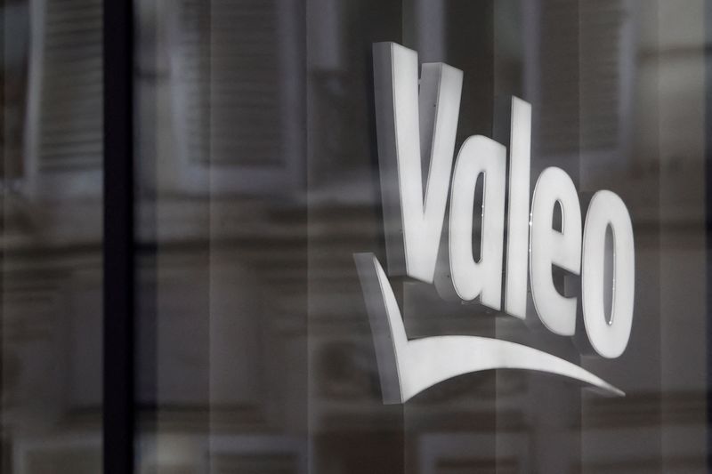 &copy; Reuters. FILE PHOTO: A logo of French automotive supplier Valeo is seen in Paris, France, February 20, 2023. REUTERS/Sarah Meyssonnier