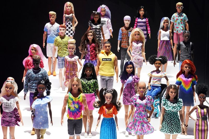 &copy; Reuters. FILE PHOTO: New Barbie dolls from Mattel are pictured in the Manhattan borough of New York City, New York, U.S., February 21, 2020. REUTERS/Carlo Allegri/File Photo