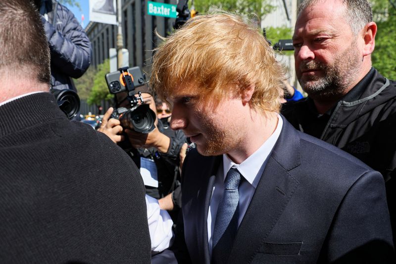 &copy; Reuters. Cantor Ed Sheeran chega a tribunal federal em Manhattan para julgamento sobre plágio
25/04/2023
REUTERS/Brendan McDermid