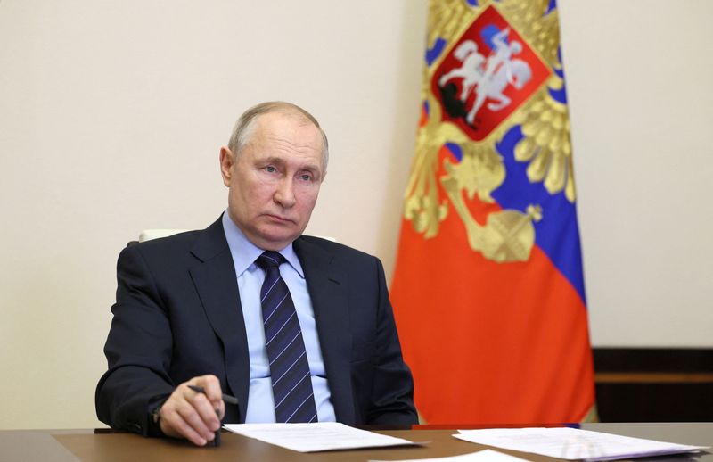 Putin sanciona decreto assumindo ativos russos de duas empresas estrangeiras