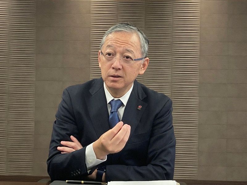 © Reuters. FILE PHOTO: Sompo Holdings Inc Chief Operating Officer Mikio Okumura speaks during an interview with Reuters in Tokyo, Japan April 21, 2023. REUTERS/ Makiko Yamazaki