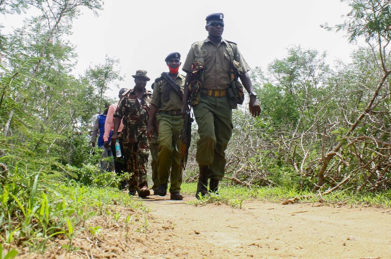 With aching hearts, Kenyans seek relatives among starvation cult victims