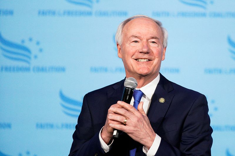 Former Arkansas Governor Asa Hutchinson formally announces White House bid