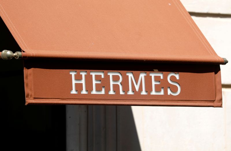 &copy; Reuters. FILE PHOTO: The logo of Hermes is seen on a store in Paris, France, April 24, 2020.  REUTERS/Charles Platiau
