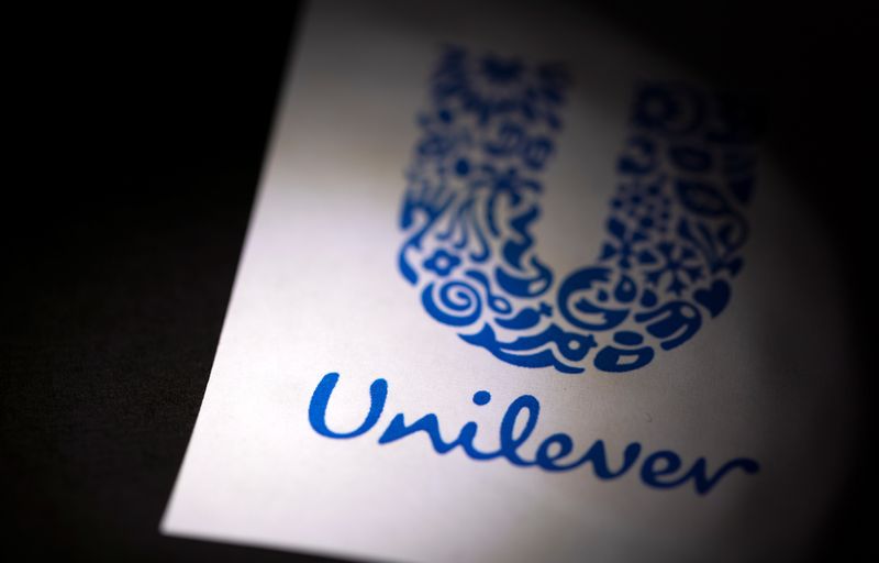 &copy; Reuters. Illustration du logo de la société britannique Unilever. /Illustration créée le 17 janvier 2022/REUTERS/Dado Ruvic