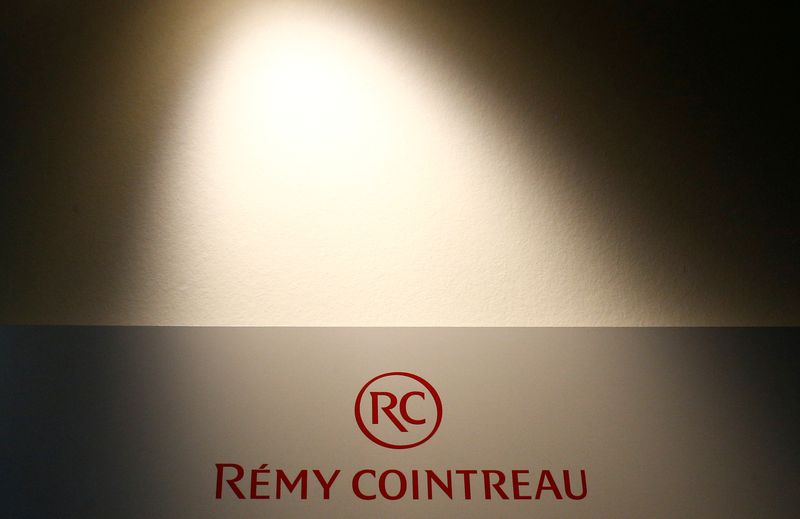 &copy; Reuters. Photo d'archives du logo de Rémy Cointreau. /Photo prise le 8 février 2019 à Saint-Barthelemy-d'Anjou, France/REUTERS/Stéphane Mahé