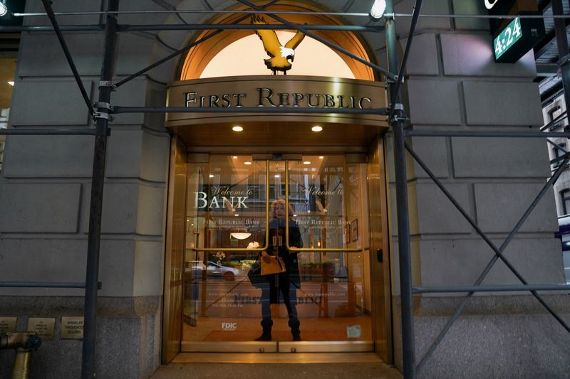 &copy; Reuters. FILE PHOTO: A view of the Park Avenue location of the First Republic Bank, in New York City, U.S., March 10, 2023. REUTERS/David 'Dee' Delgado