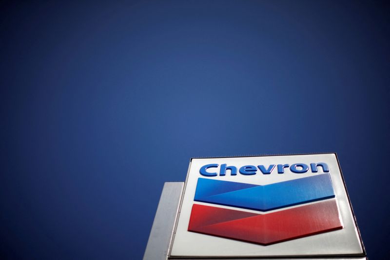 &copy; Reuters. Photo d'archives du logo de Chevron. /Photo prise le 12 avril 2016 à Los Angeles, Etats-Unis/REUTERS/Lucy Nicholson